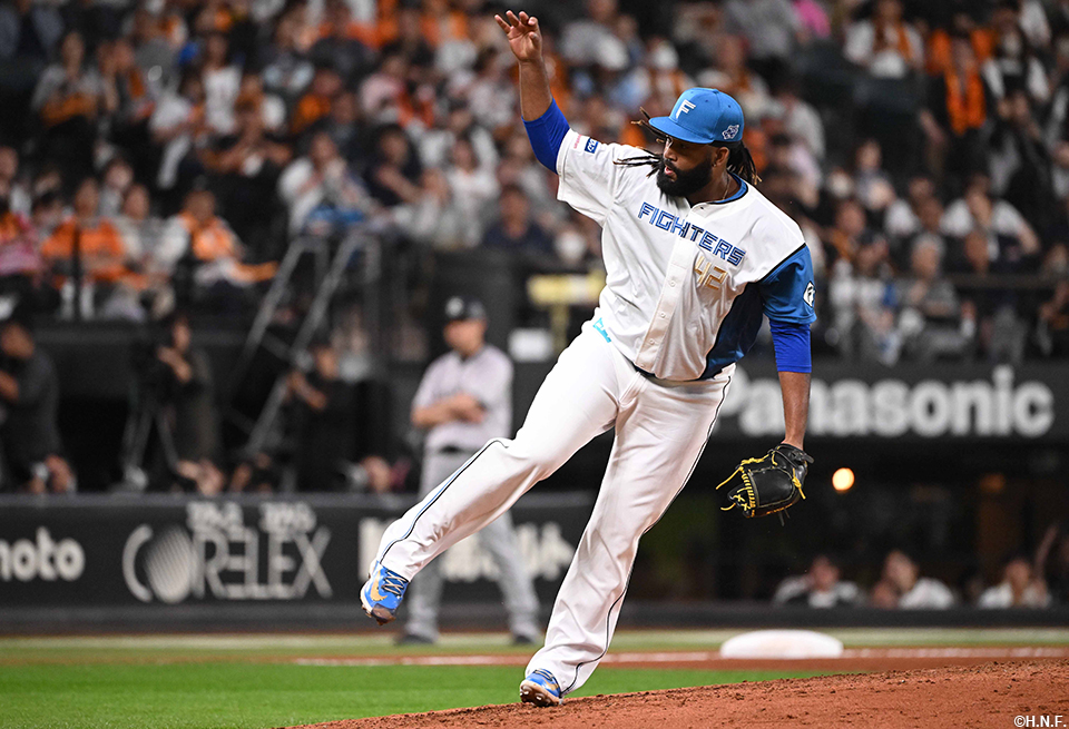 6回、二番手のザバラ投手