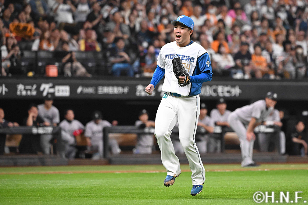 7回表を抑えた金村投手01