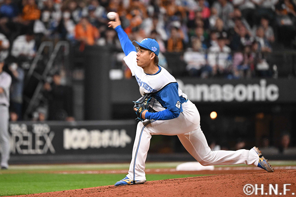 9回、二番手の杉浦投手02