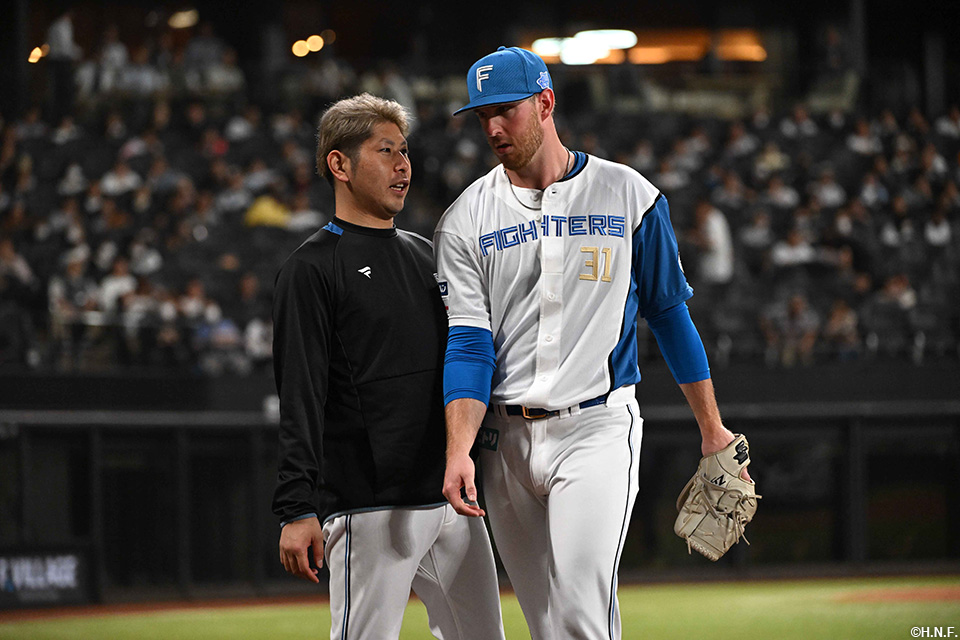 9回表を抑えたマーフィー投手02