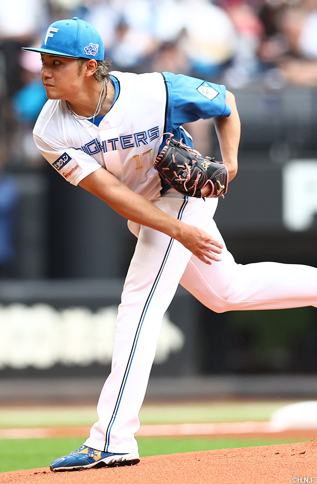 先発の伊藤投手01