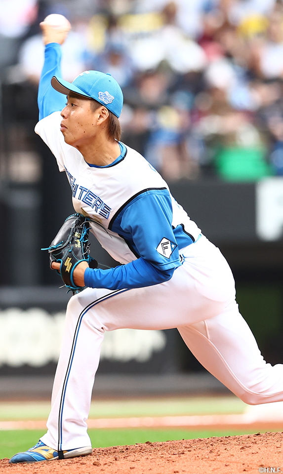 8回、四番手の杉浦投手