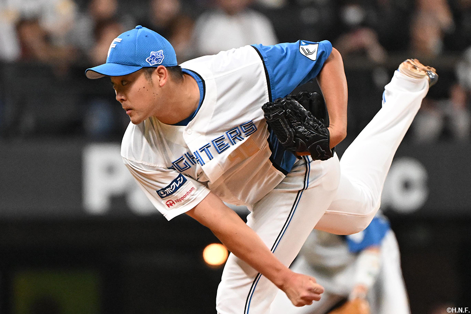 7回、三番手の齋藤友投手02