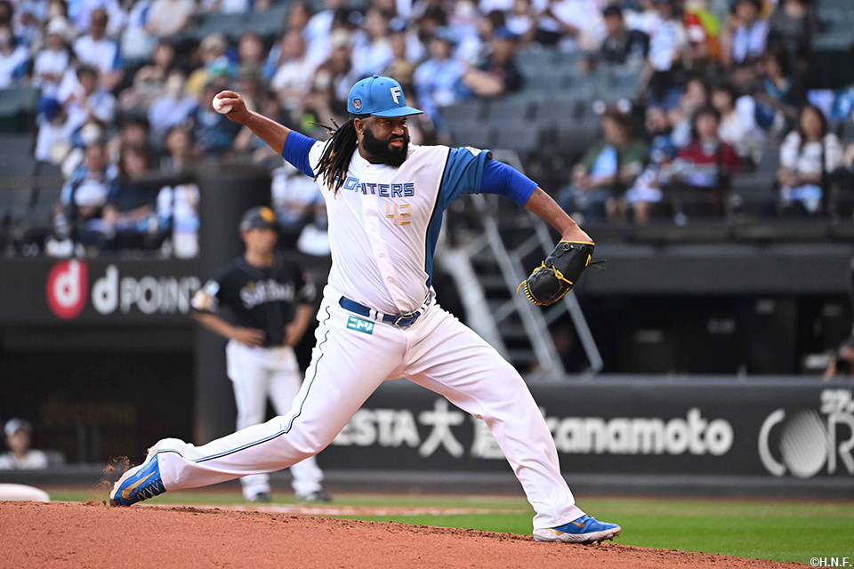 9回、三番手のザバラ投手