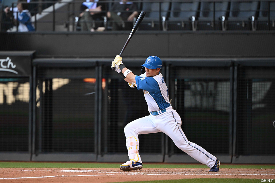 9回裏、代打でヒットを放つ清宮選手01