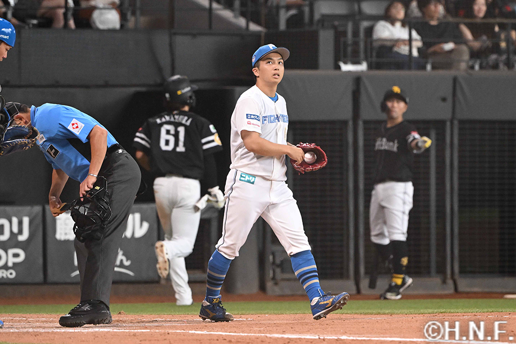 8回表、適時打をあびた山本拓投手