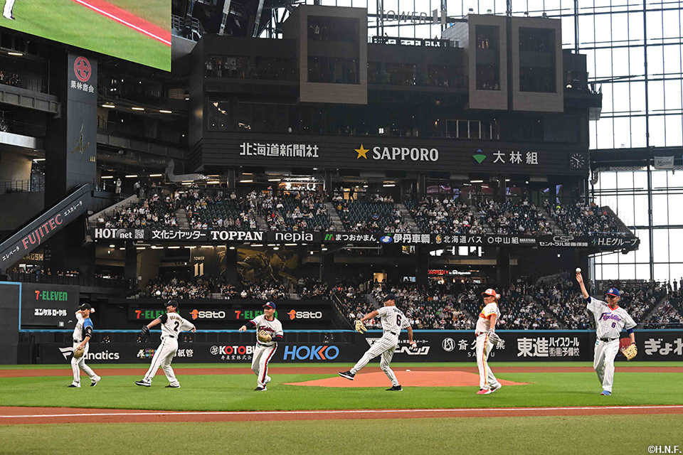 ファーストピッチセレモニー01