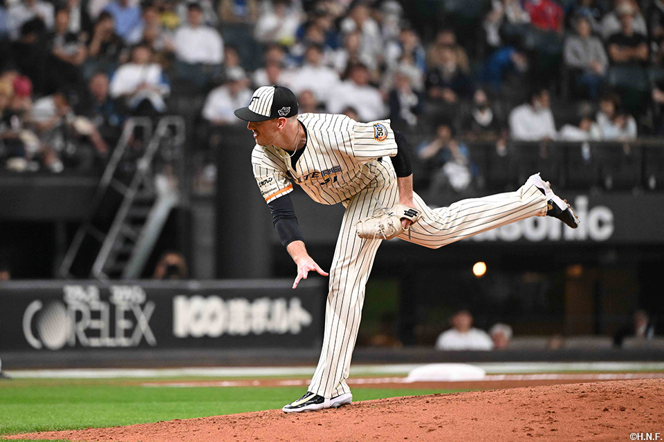 6回、二番手のマーフィー投手