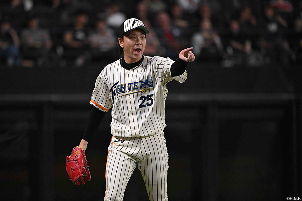 7回表を抑えた宮西投手02