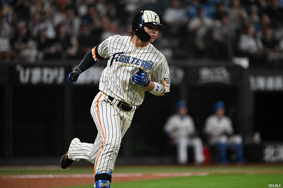 8回裏、代打でヒットを放った田宮選手