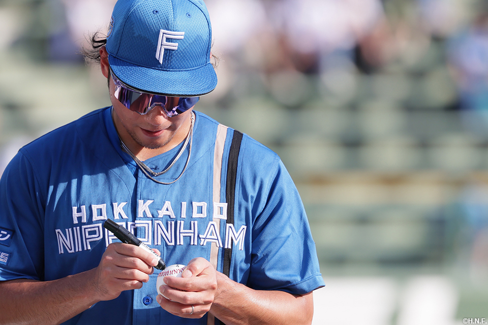 試合前の伊藤投手