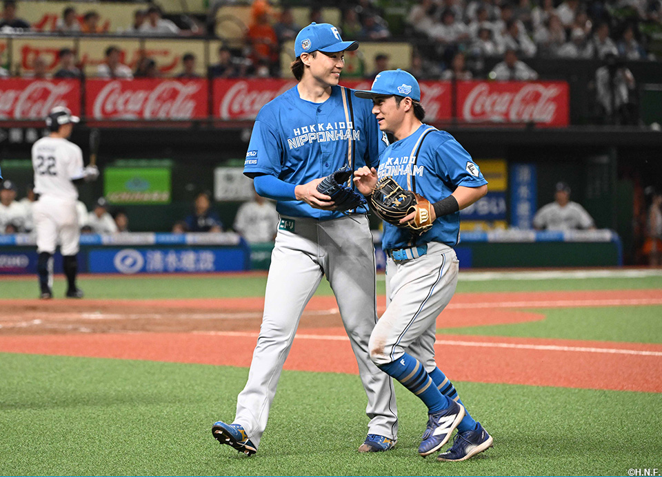 5回裏を抑えた山﨑福投手