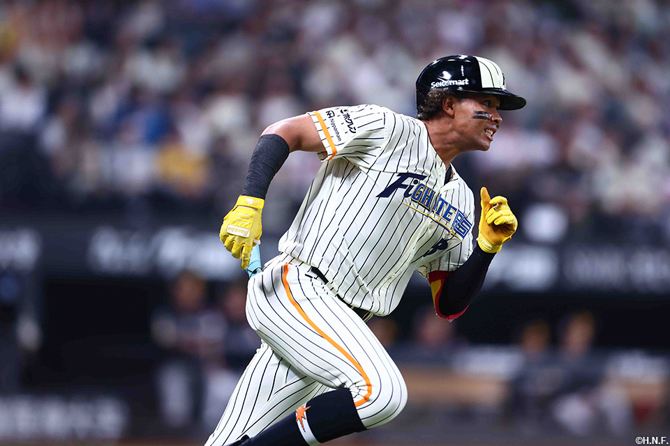 6回裏、二塁打を放った水谷選手02