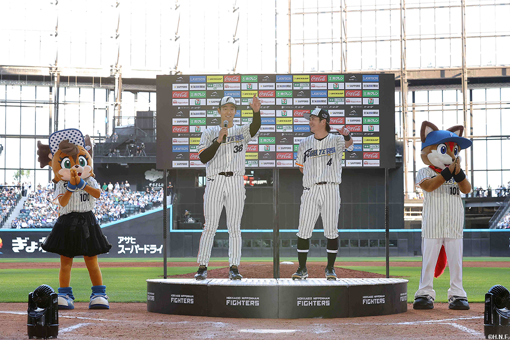 ヒーローの石井選手、上川畑選手01