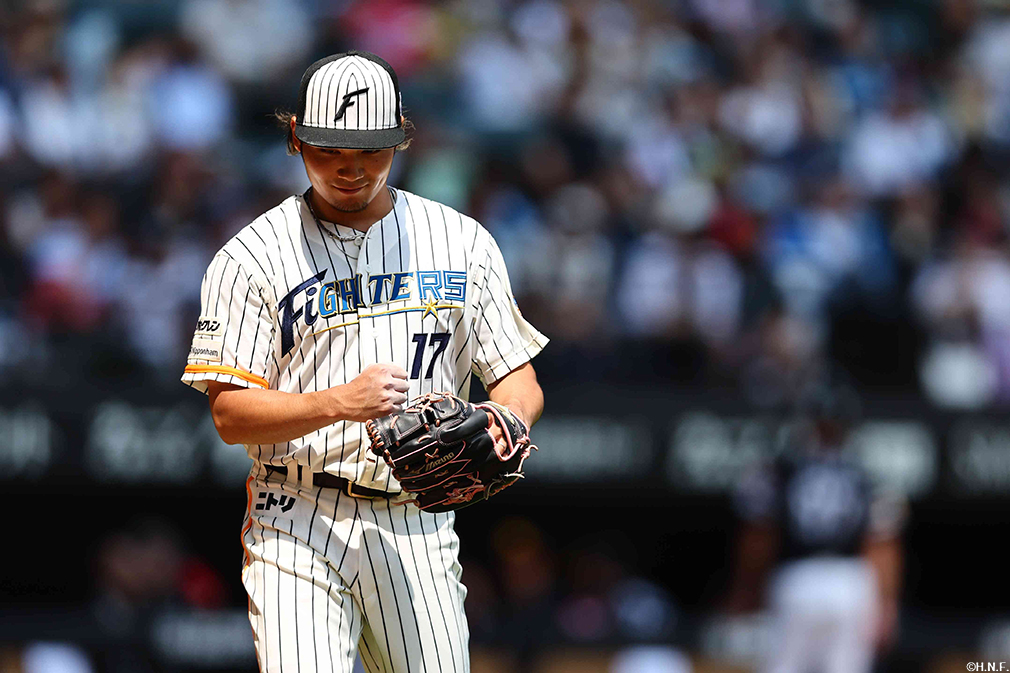 1回表を抑えた伊藤投手