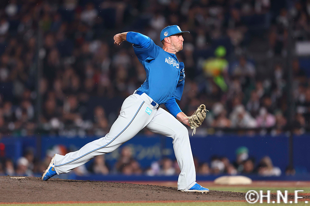 8回、三番手のマーフィー投手"