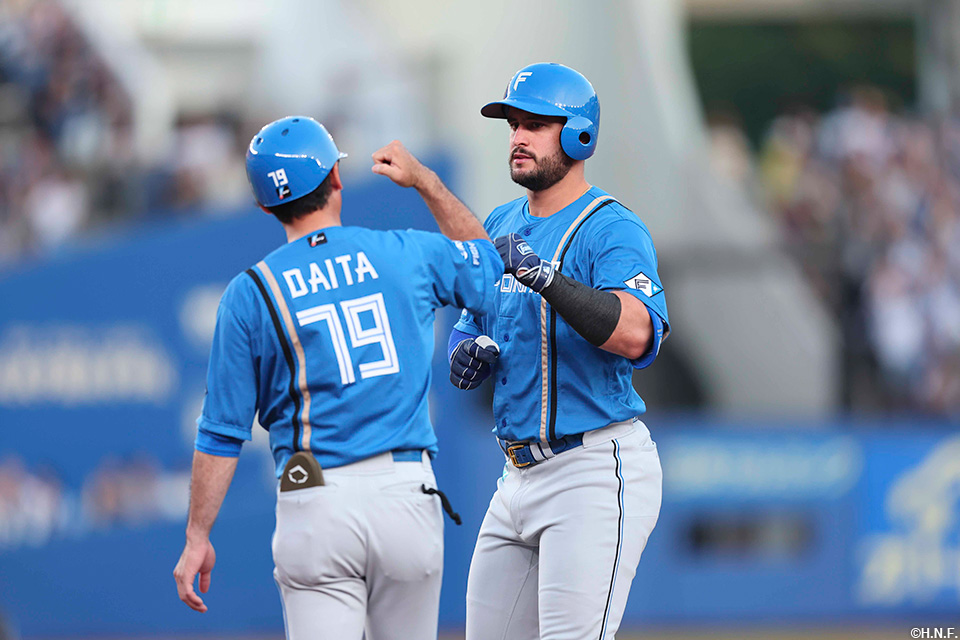 5回表、適時打を放ったマルティネス選手