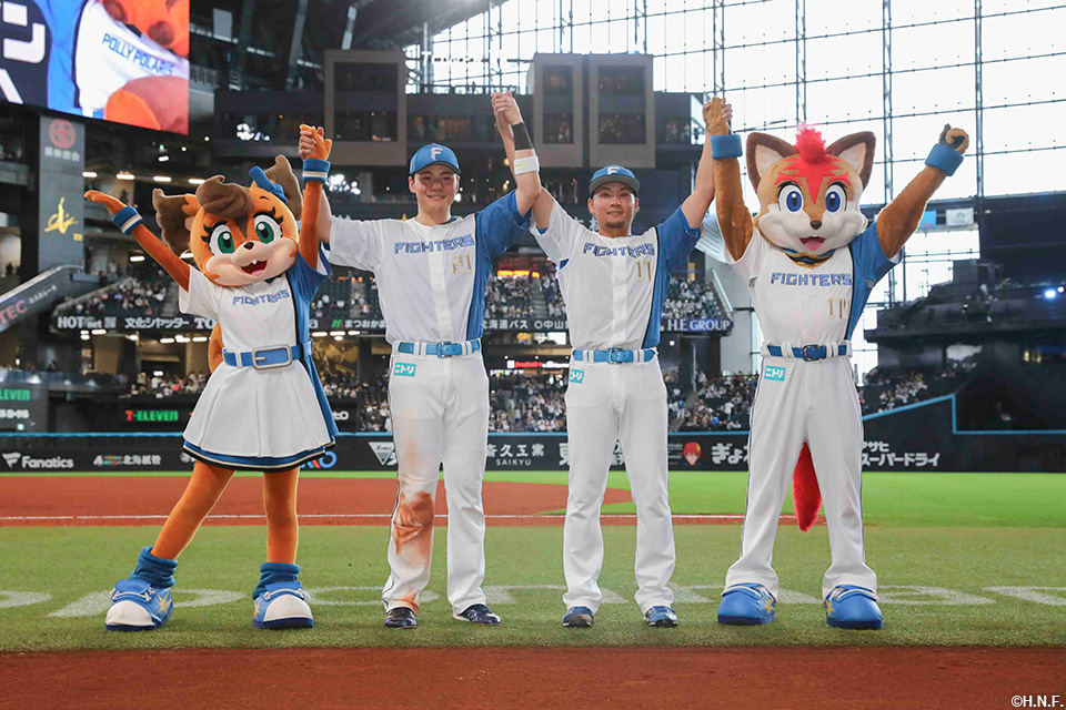 ヒーローの清宮選手と伊藤投手