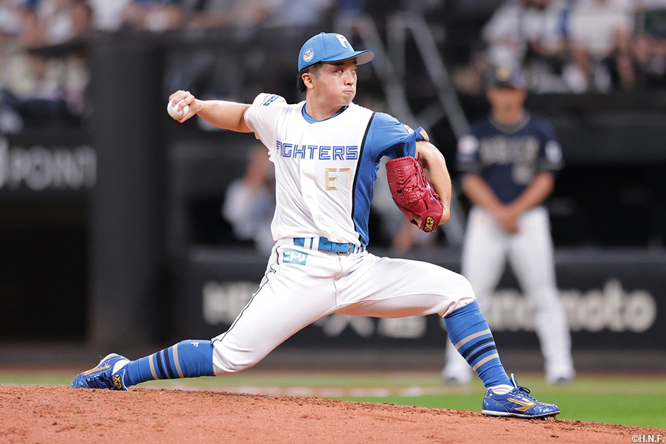 8回、三番手の山本拓投手