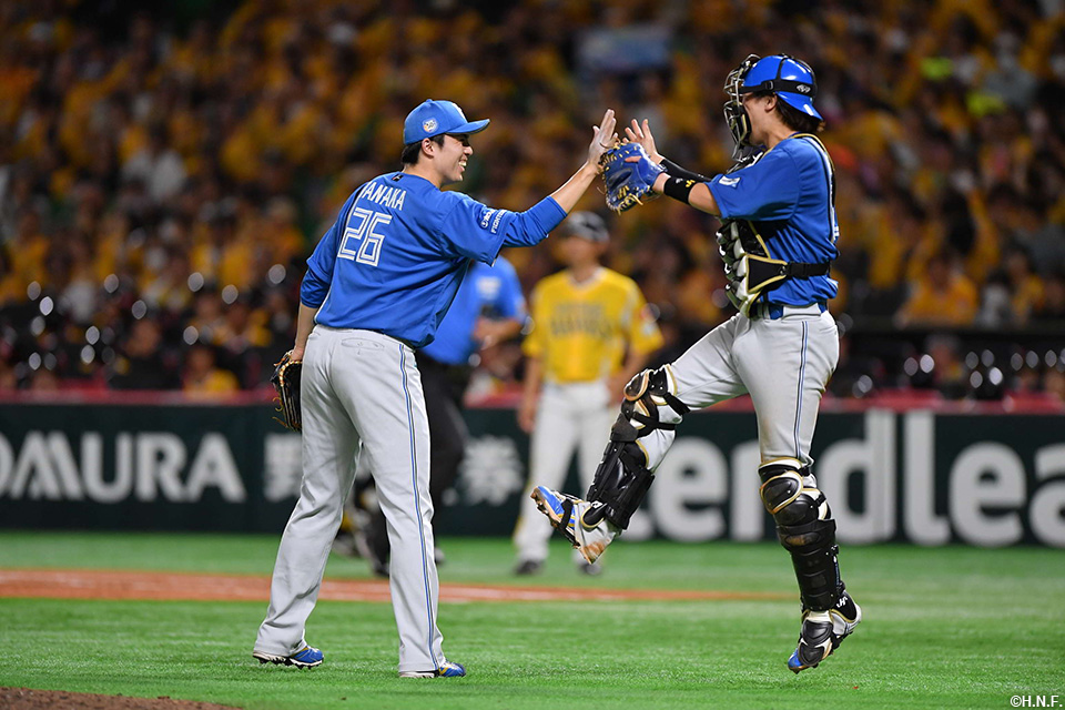 田中正投手が抑えてゲームセット