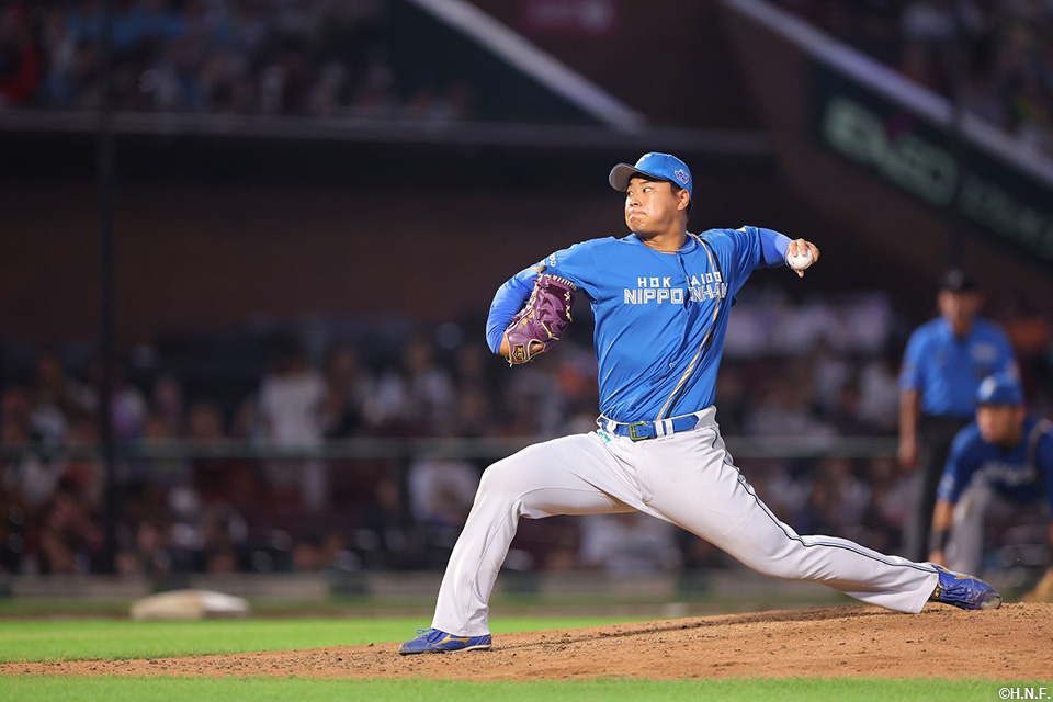 6回、二番手の松浦投手01