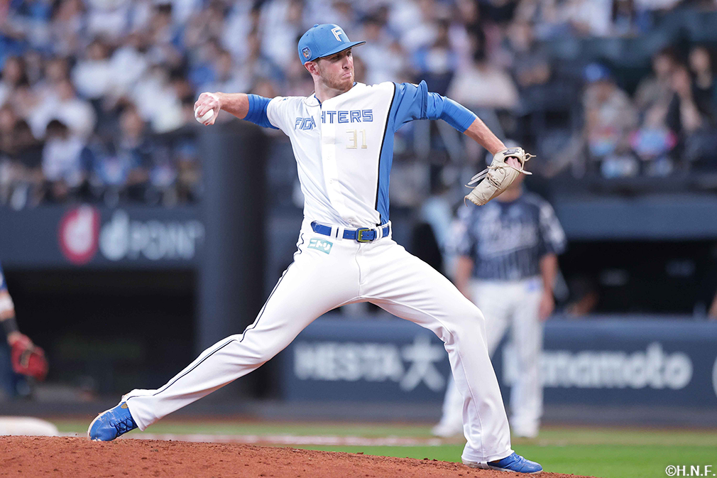 8回、二番手のマーフィー投手