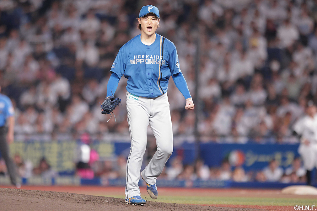 7回裏を抑えた山﨑福投手