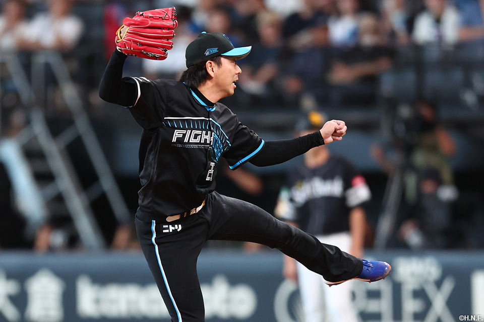 7回、三番手の宮西投手