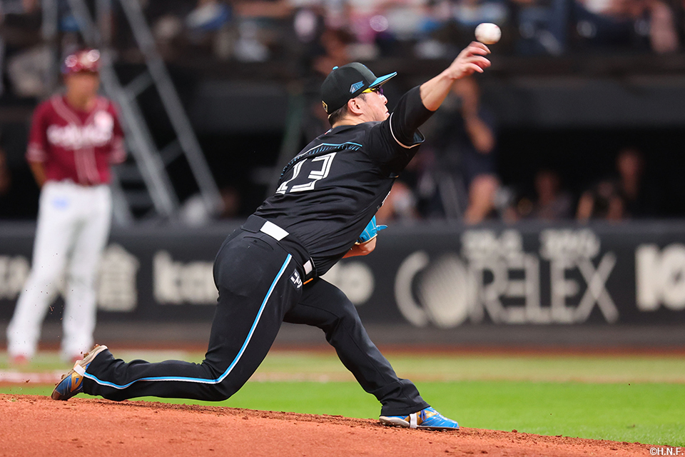 7回、三番手の生田目投手02