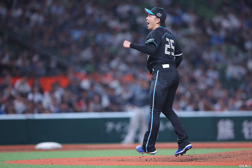 8回、三番手の宮西投手02