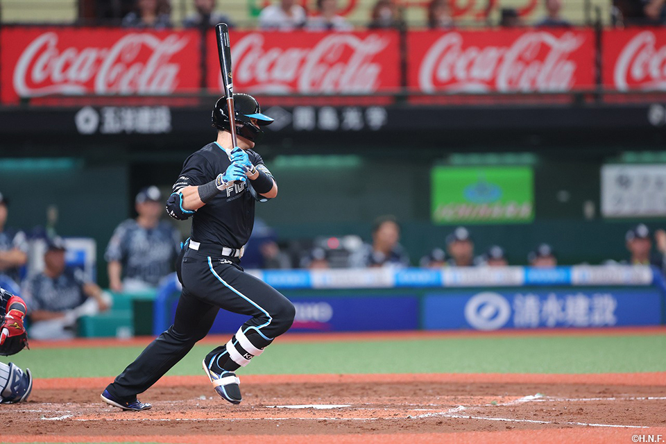 3回表、内野安打を放つ清宮選手