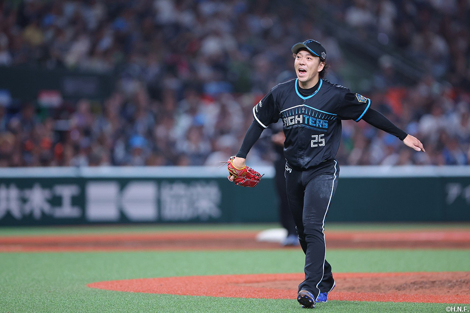 8回裏を無失点に抑えた宮西投手