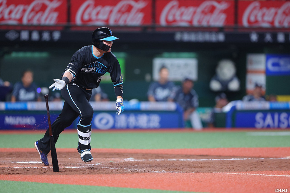 9回表、適時打を放つ清宮選手02