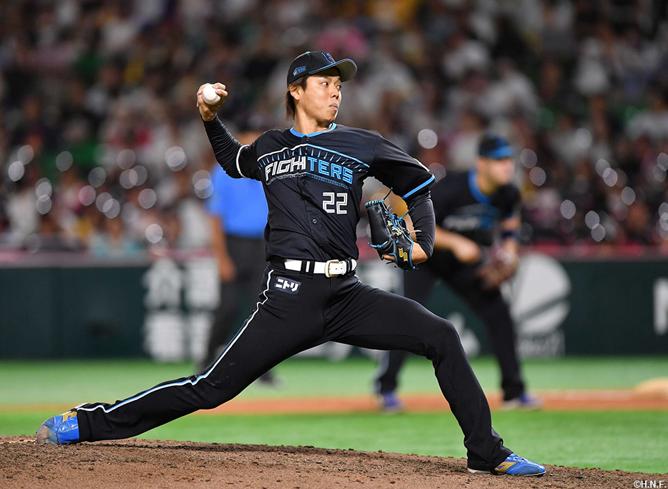 6回、四番手の杉浦投手