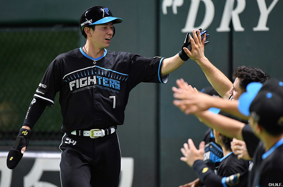 9回表、生還した松本剛選手