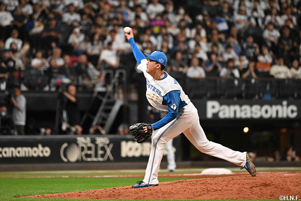 9回、三番手の柳川投手01