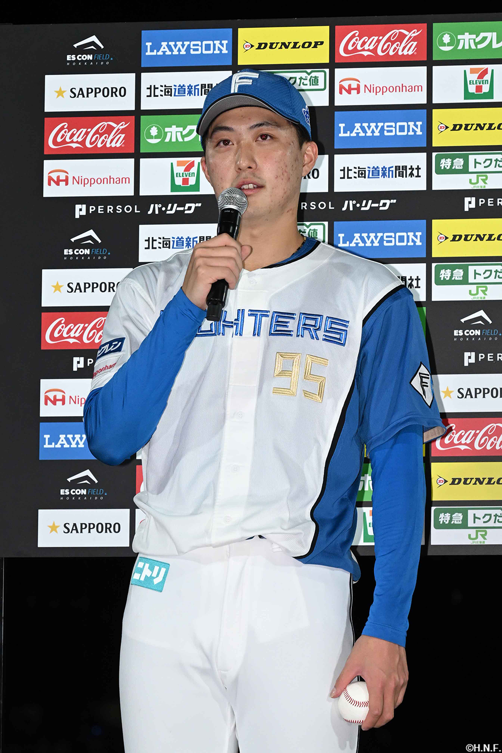 ヒーローの柳川投手02