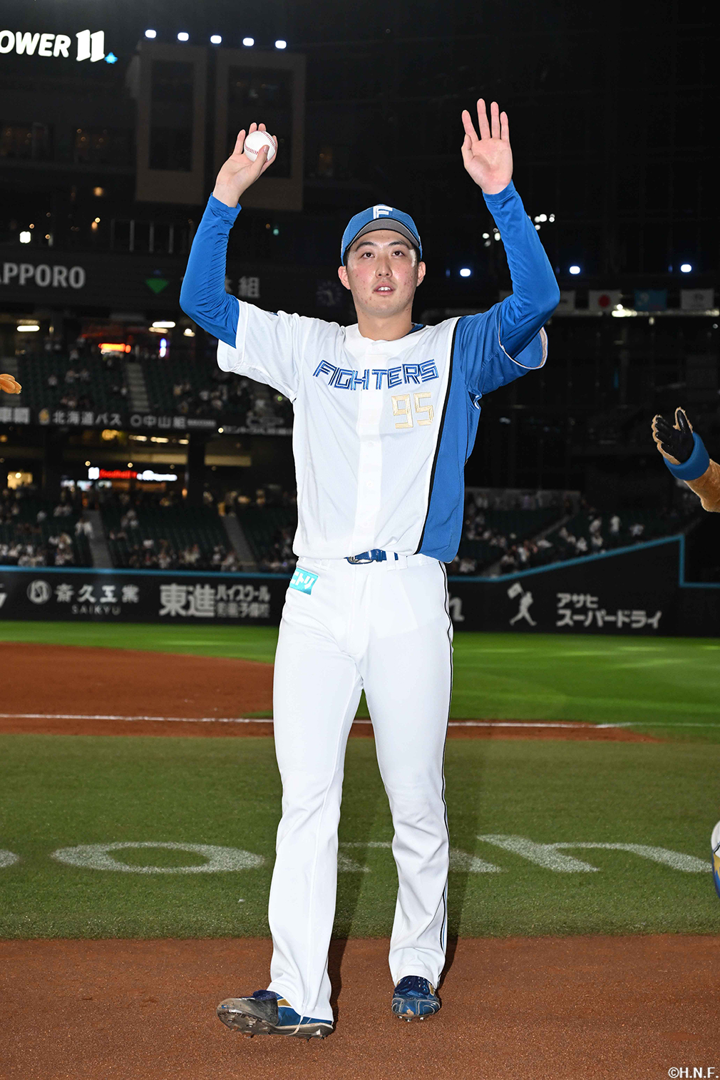 ヒーローの柳川投手03