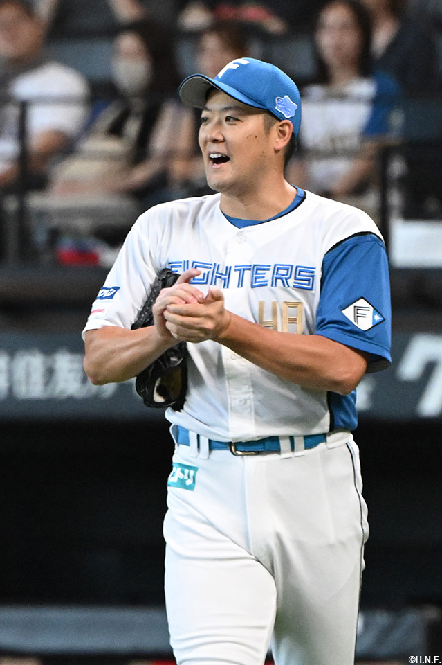 9回、四番手の齋藤友投手02