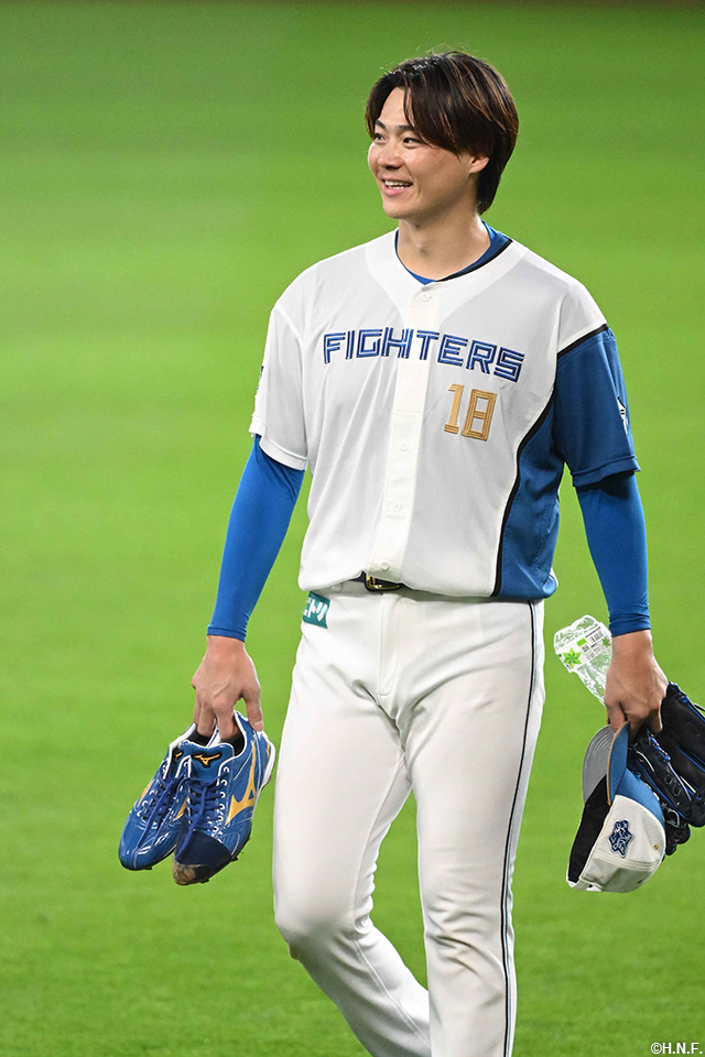 試合前の山﨑福投手02