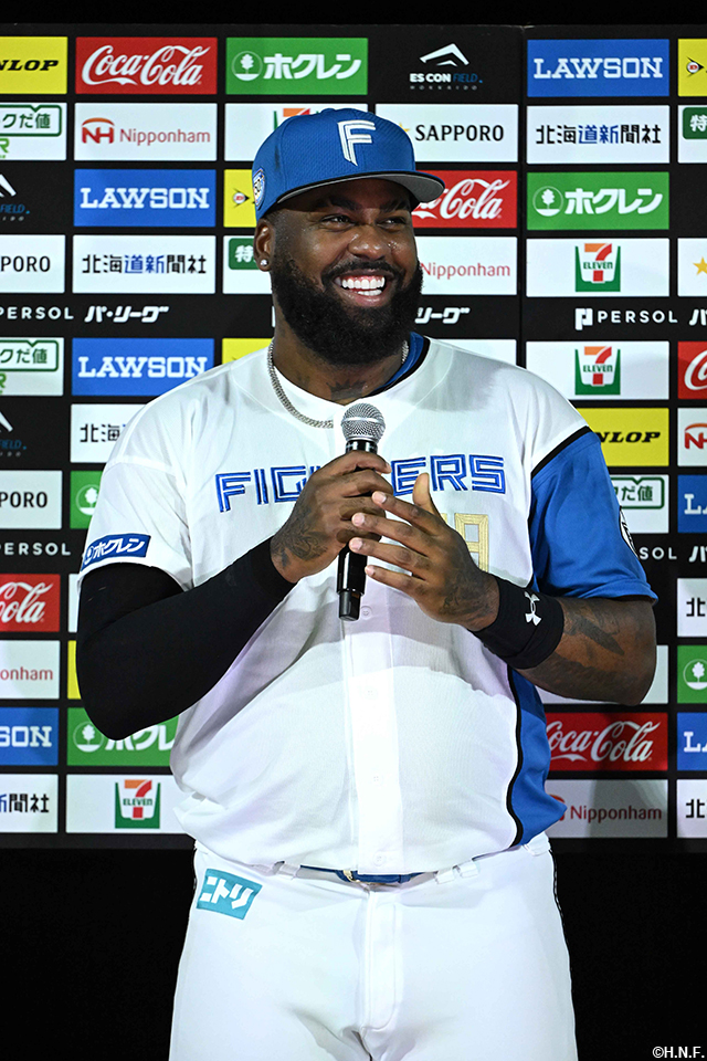 ヒーローのレイエス選手01