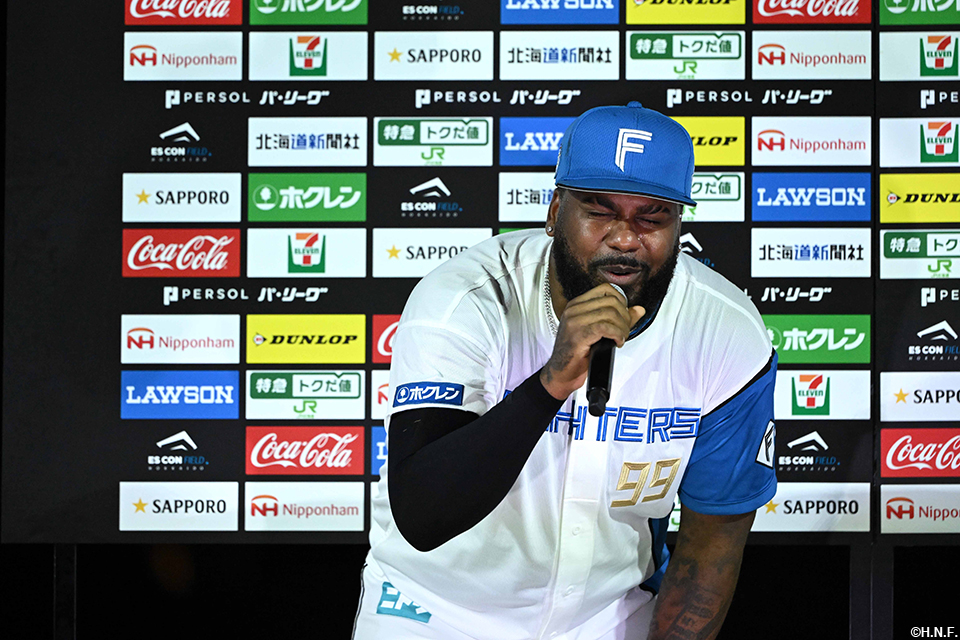 ヒーローのレイエス選手03