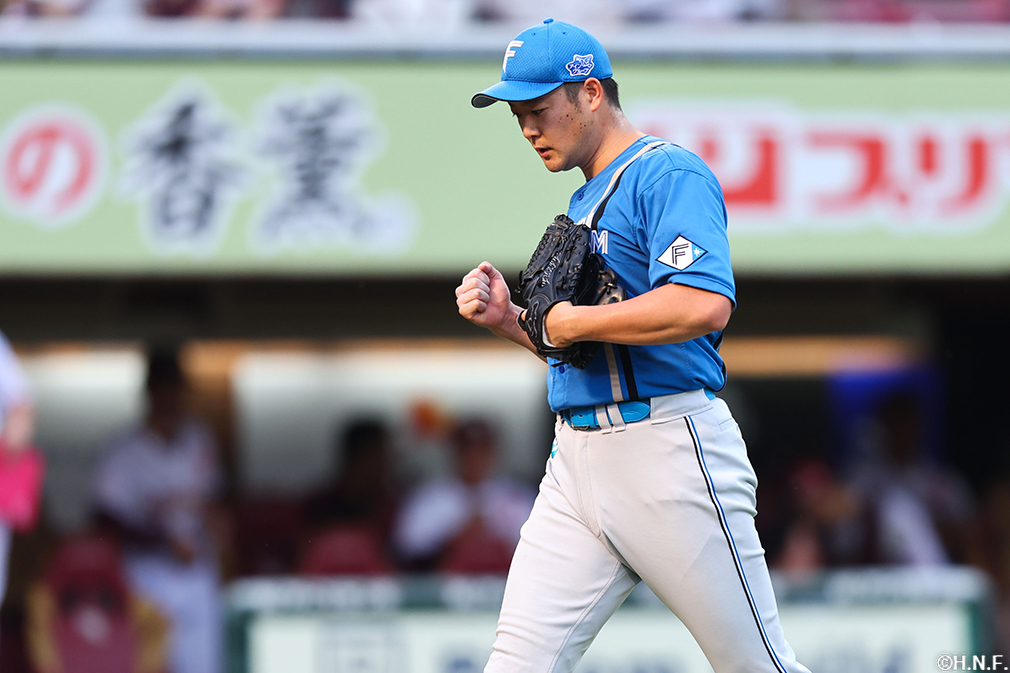 8回裏を抑えた齋藤友投手