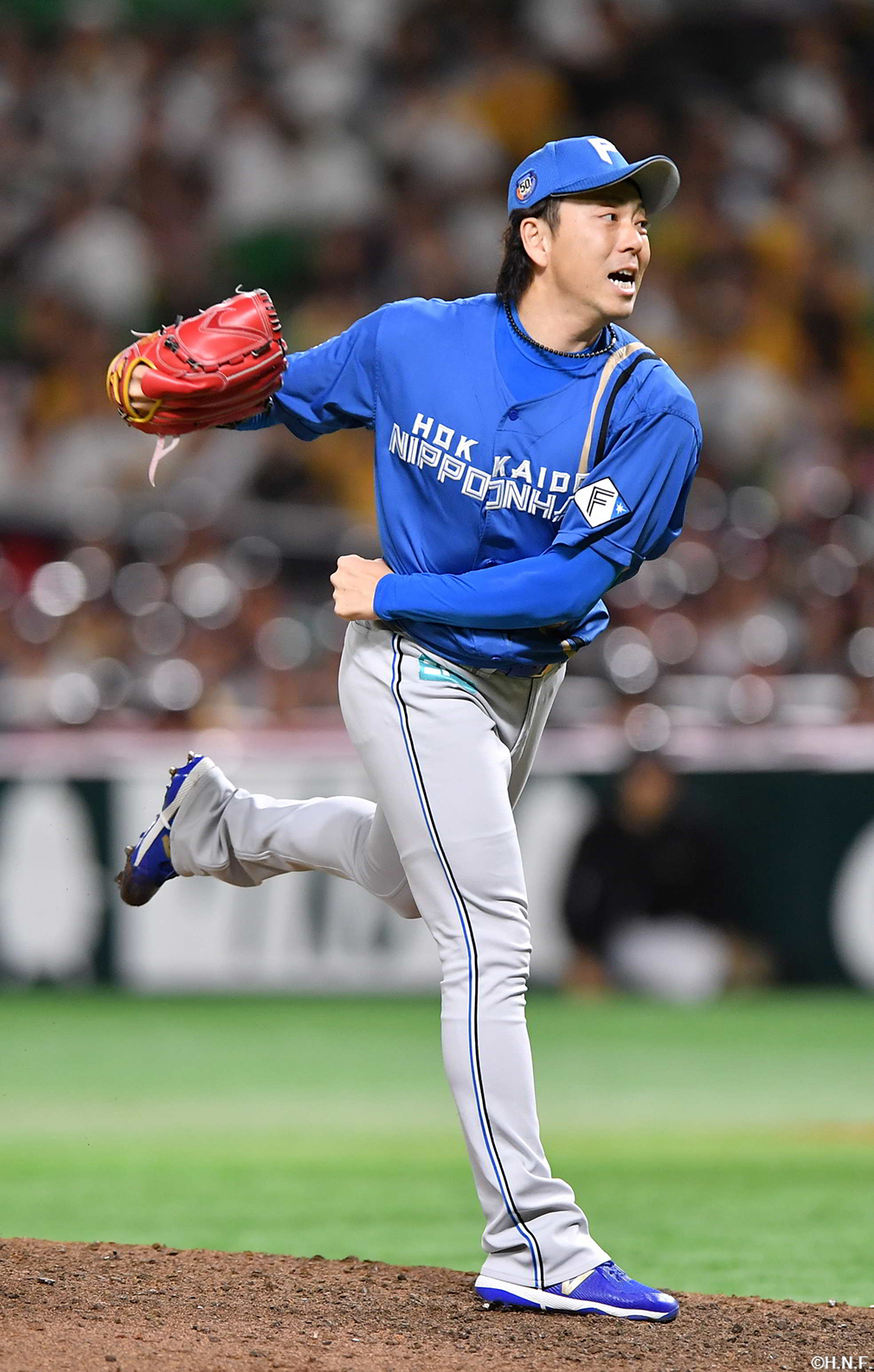 8回、三番手の宮西投手