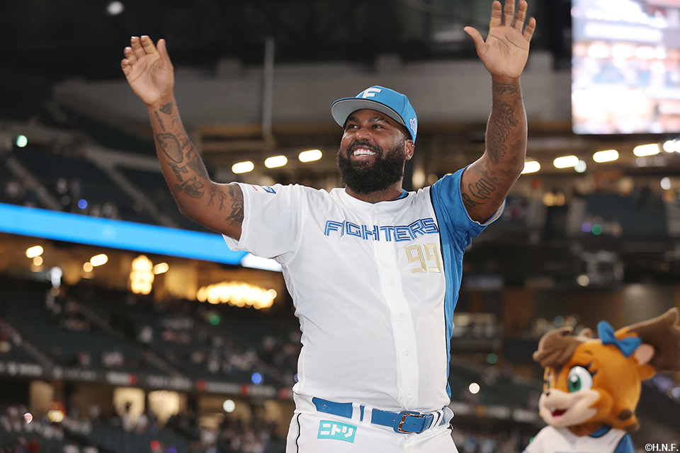 ヒーローのレイエス選手01