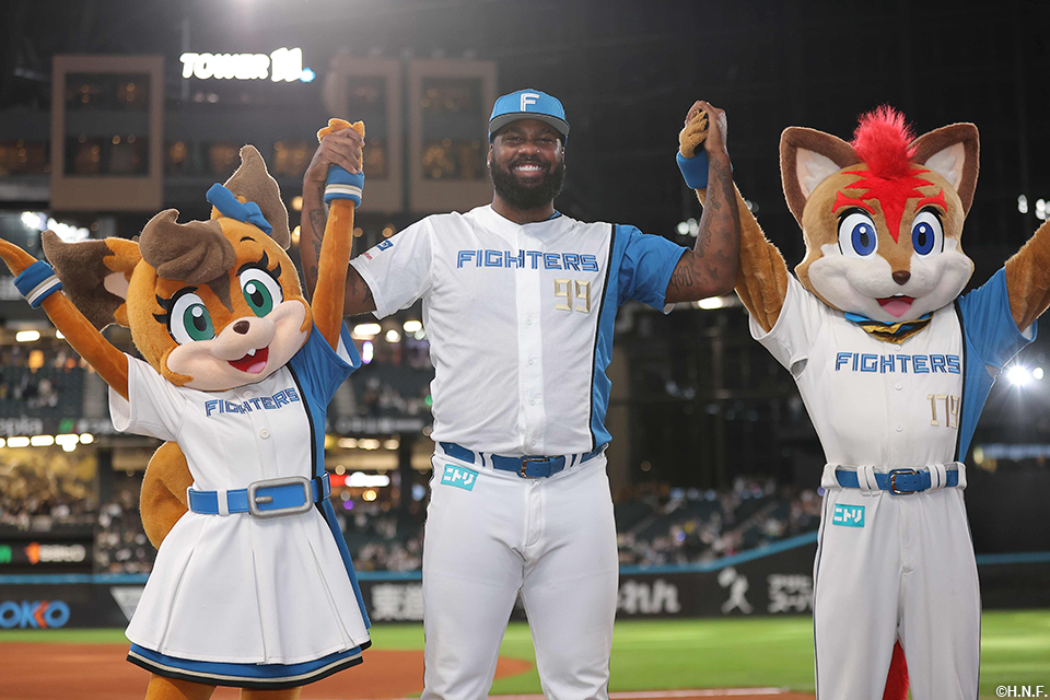 ヒーローのレイエス選手02