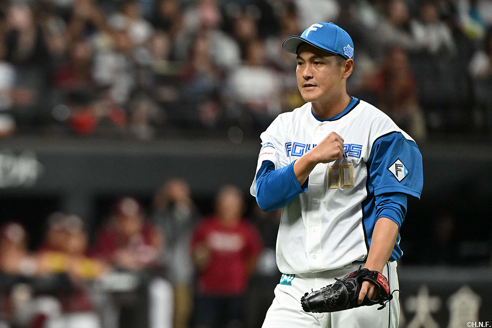 先発の鍵谷投手03