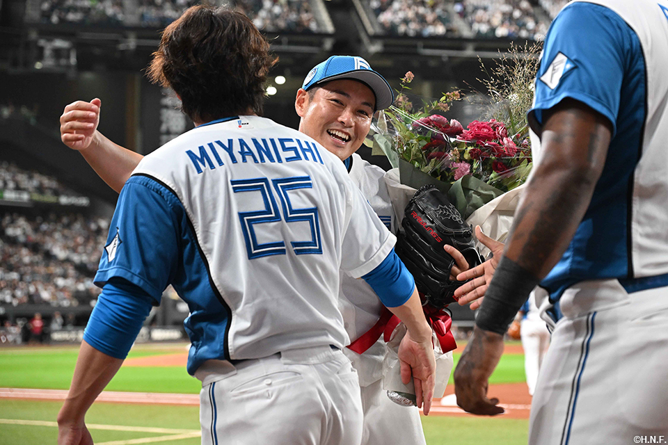 1回表、降板する鍵谷投手03