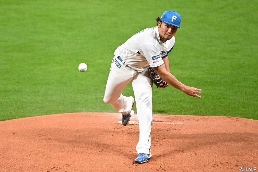 先発の伊藤投手01