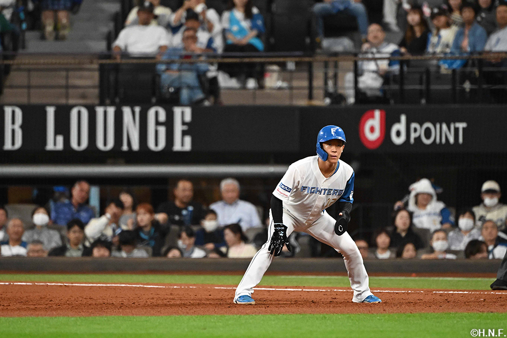 7回裏、代走の矢澤選手01